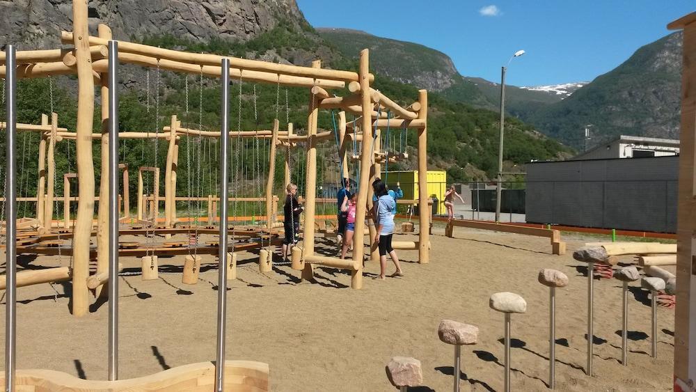 Laerdal Ferie- Og Fritidspark Lærdalsøyri Exteriör bild