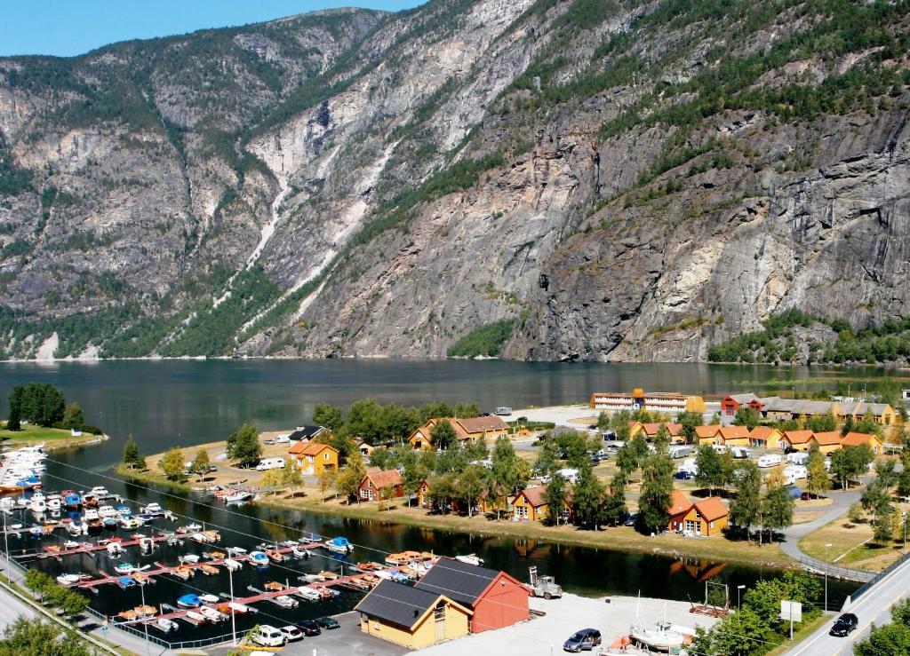 Laerdal Ferie- Og Fritidspark Lærdalsøyri Exteriör bild
