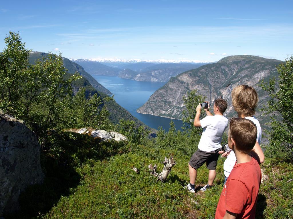 Laerdal Ferie- Og Fritidspark Lærdalsøyri Exteriör bild